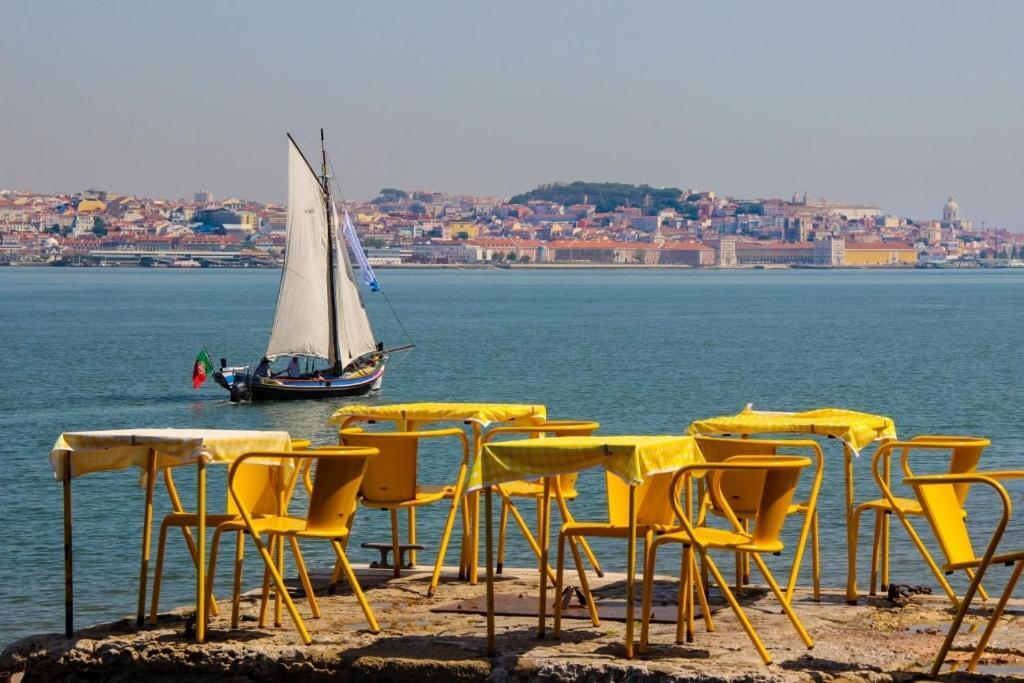 Vista Lisboa Guest Apartments Алмада Екстер'єр фото
